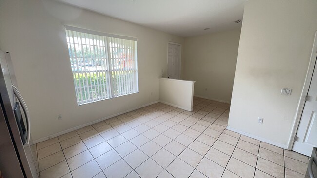 Foto del edificio - 3 bedroom townhouse in Largo - Seminole Pa...