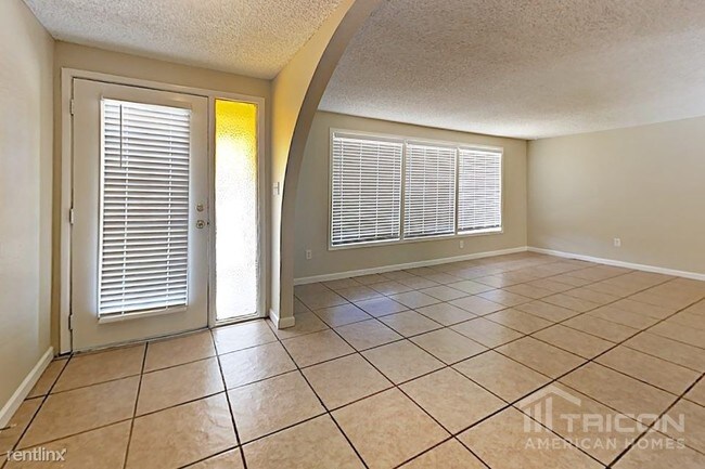 Foto del edificio - 3830 W Royal Palm Rd