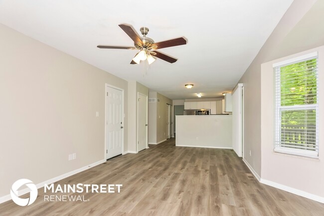 Building Photo - 12720 Coachlight Square Dr