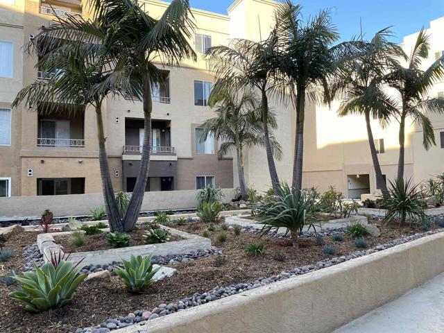 Building Photo - 3550 Lebon Dr