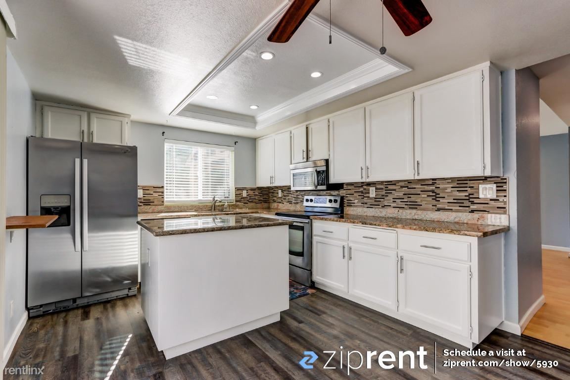 Foto principal - 4548 Donalbain Cir