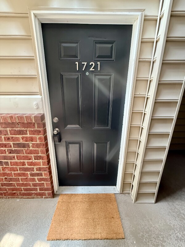 Foto del edificio - 1721 Wyngate Cir