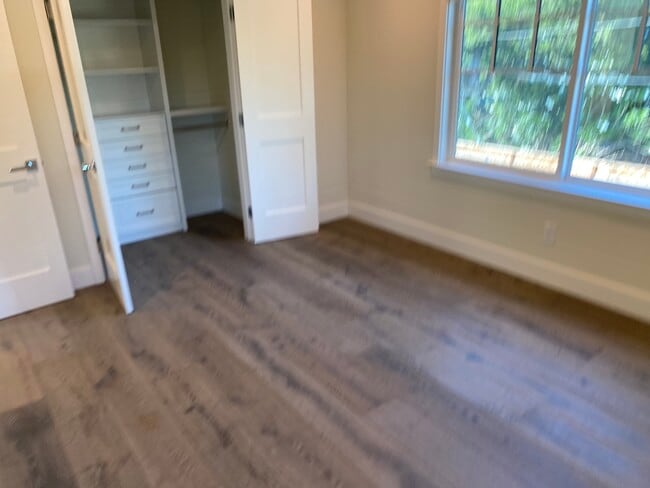 Building Photo - 99 Eldora Dr