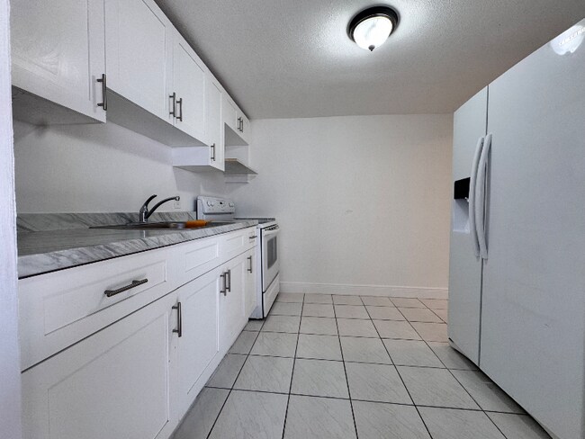 Foto del edificio - 276 E 12th St
