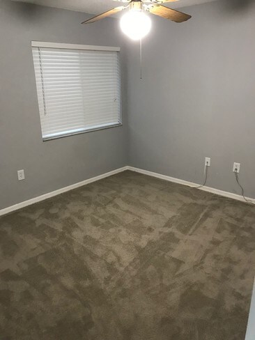 Building Photo - 549 Sun Ridge Pl