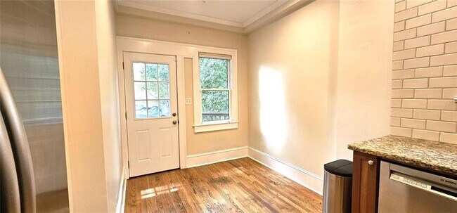 Foto del edificio - 1067 Lanier Blvd NE