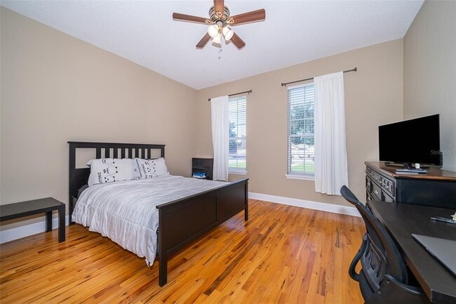 Building Photo - 2627 Taft Ave