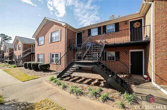 Building Photo - 2165 S Milledge Ave