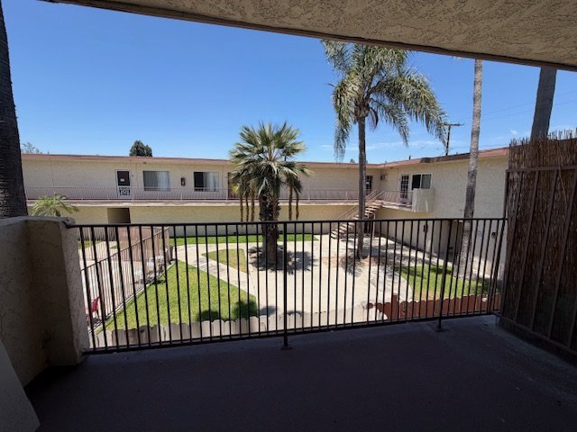 Foto del edificio - 1535 E Canfield Ln