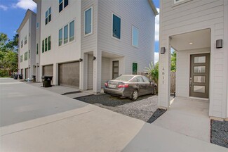 Building Photo - 4811 Martin Oaks Ln
