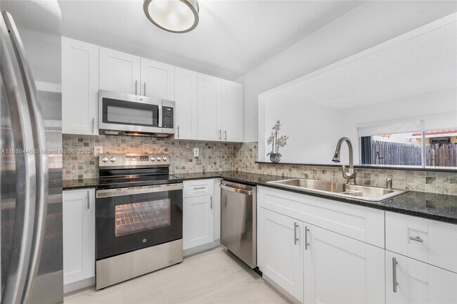 Foto del edificio - 10300 SW 147th Ct Cir