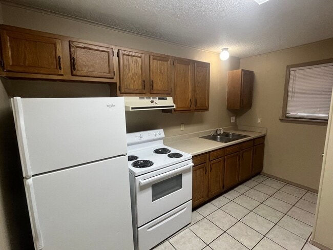 Foto del edificio - 702-708 E 11th ST