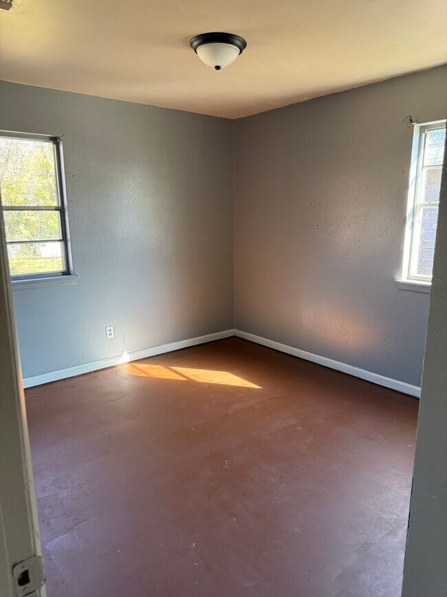 Building Photo - 802 Navaho Trail