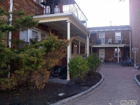 Foto principal - 750 E Broadway