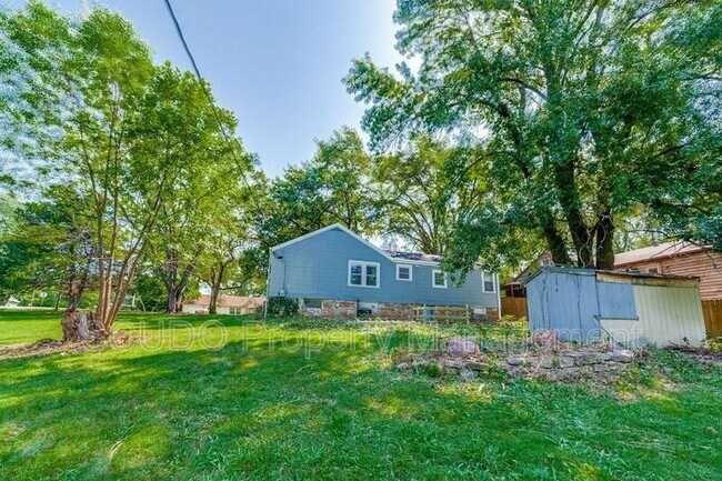 Building Photo - 2806 S 37th St