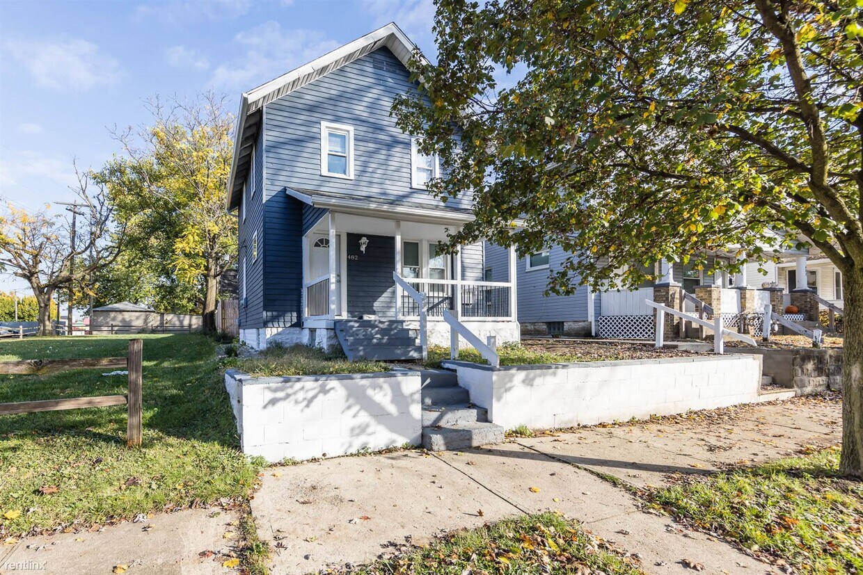 Primary Photo - 3 br, 1.5 bath House - 482 East Jenkins Av...