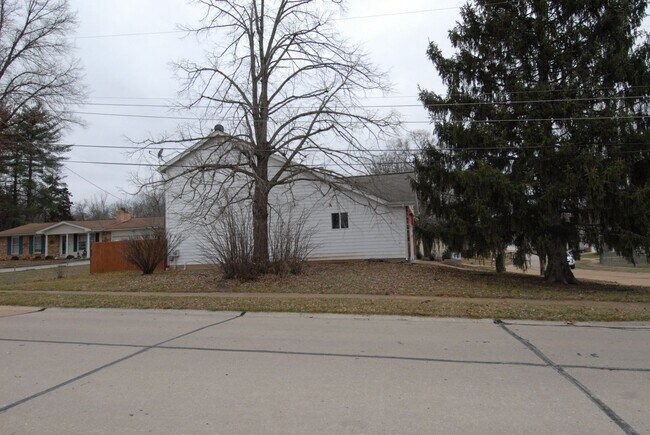 Building Photo - Manchester MO Area