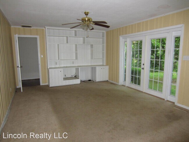 Building Photo - 3 br, 2 bath House - 5 Lakeview Circle