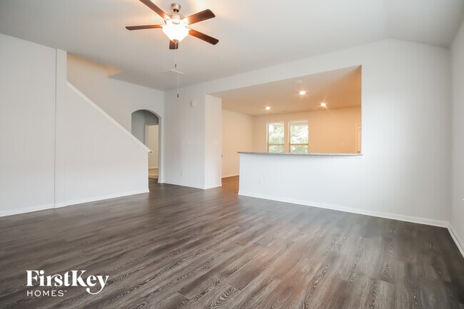 Foto del edificio - 119 Lakeway Circle