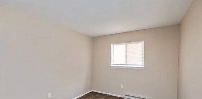 Building Photo - 313 Farnstead Dr