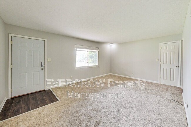 Foto del edificio - 961 Valley View Dr