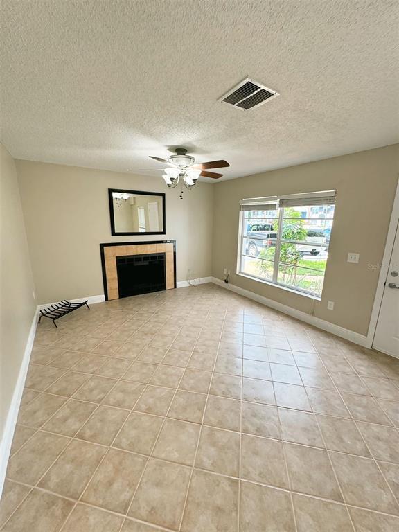 Building Photo - 1202 Northlake Dr