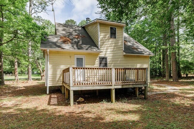 Building Photo - 145 Shadow Moss Dr