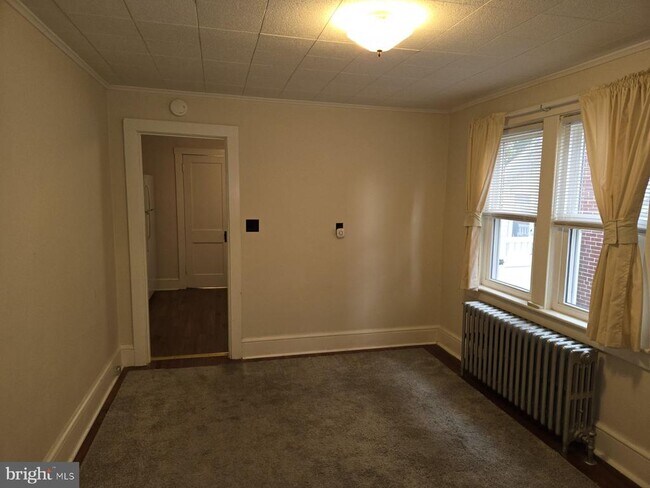 Building Photo - 1428 Lacrosse Ave