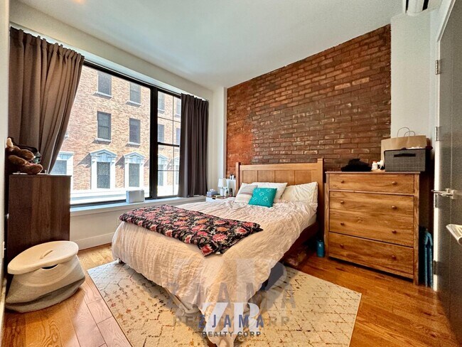 Foto del edificio - 72 Willoughby St