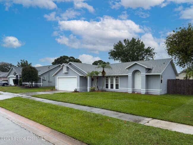 Foto del edificio - 2540 Wild Wood Dr