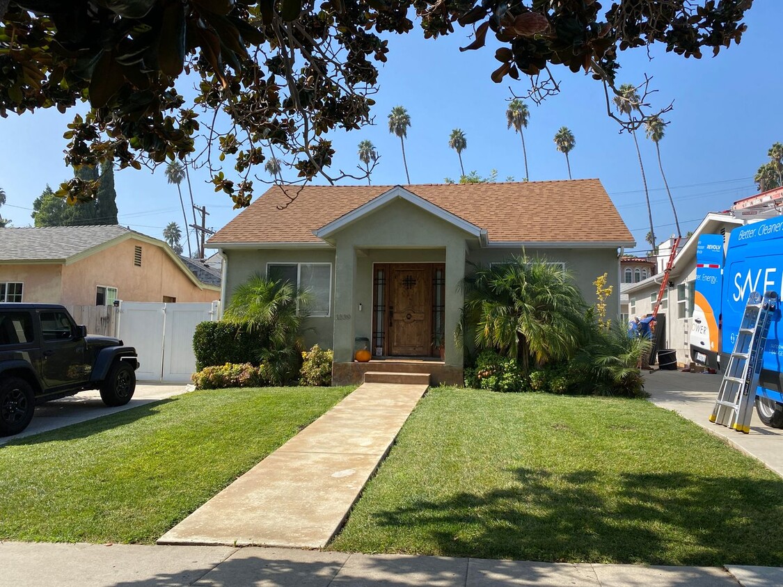 Foto principal - AMAZING Silverlake Home for LEASE!!!