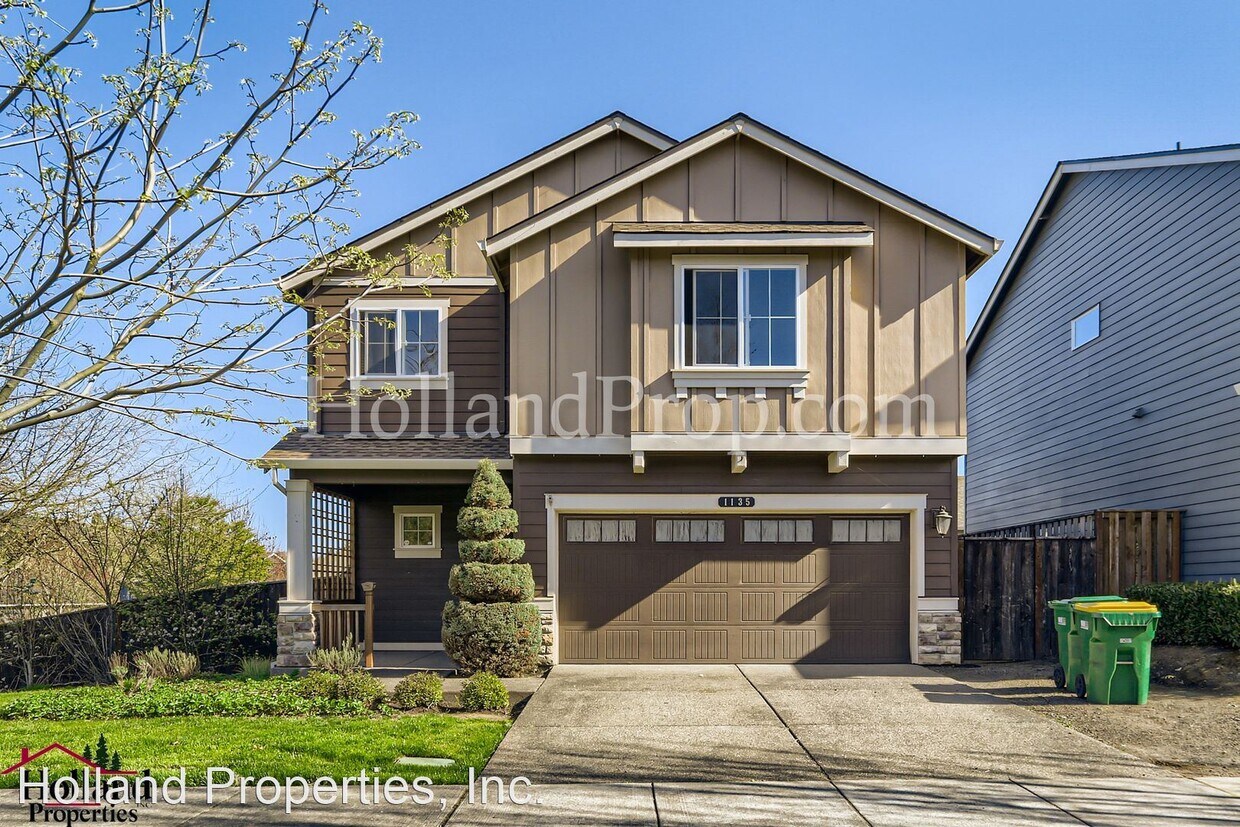 Primary Photo - 4 br, 2.5 bath House - 1135 Parkside Ave