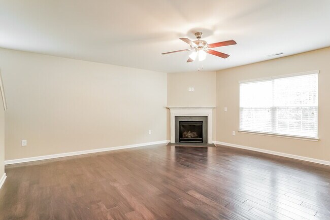 Foto del edificio - 8007 Spiderlily Ct