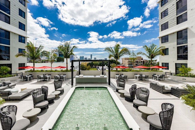 Building Photo - Gallery Marti Park