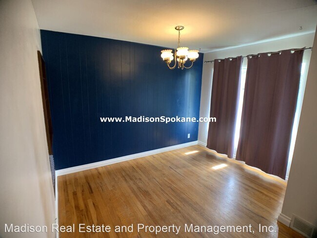 Foto del edificio - 5 br, 2 bath House - 5524 N Bemis St.