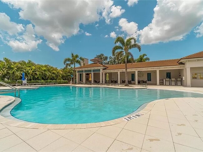 Building Photo - 19321 Nearpoint Dr