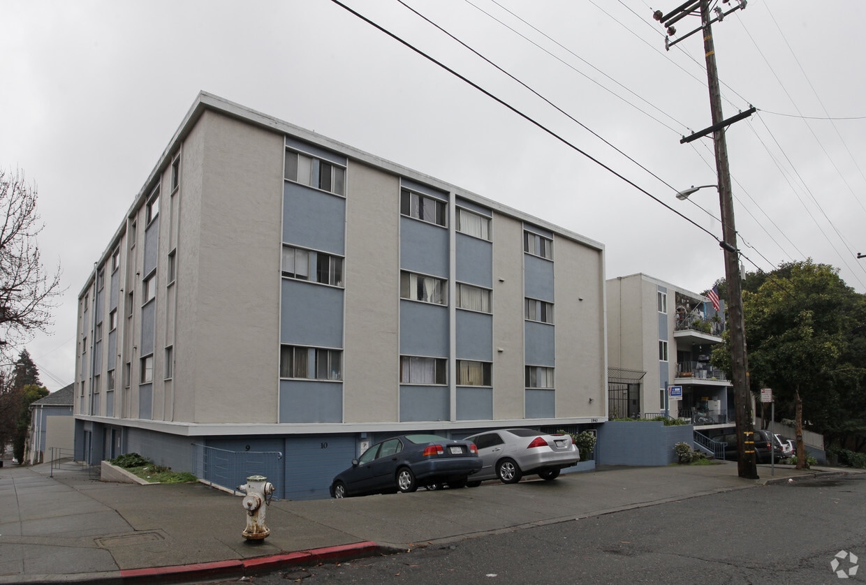 Primary Photo - 1930-1940 7th Ave