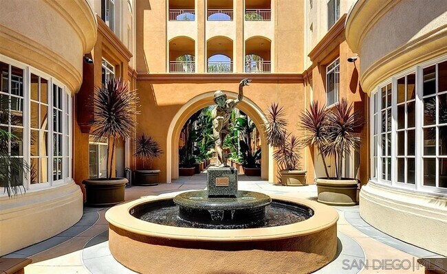 Foto del edificio - 9293 Regents Rd