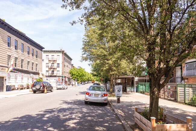 Foto del edificio - 310 Chauncey St