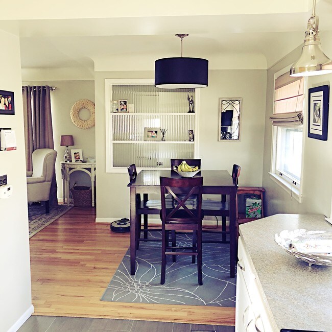 Foto del edificio - 1241 Creal Cres