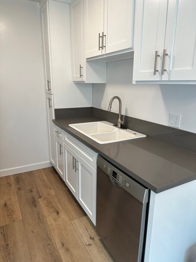 Cocina - 1328 Barry Ave