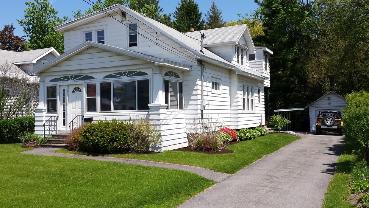 Primary Photo - 3 Maple Ave