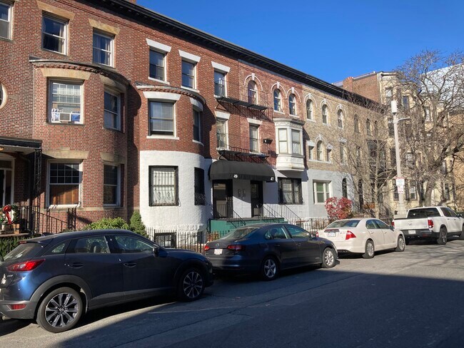 47 Hemenway Street - 47 Hemenway St