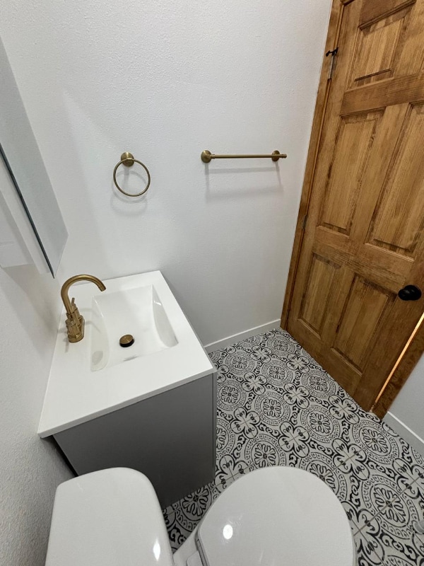 Building Photo - 1628 W 24th St