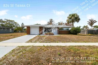 Building Photo - 824 SE Tierra Ct