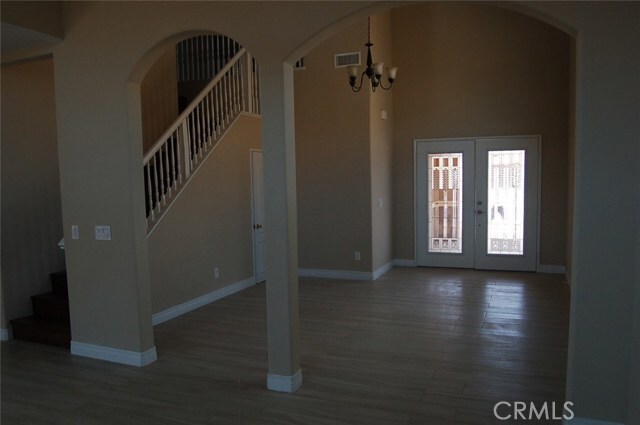 Foto del edificio - 17565 Owen St