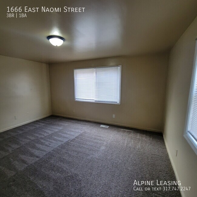 Foto del edificio - 1666 E Naomi St