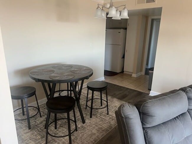 Foto del edificio - 1825 St Julian Pl