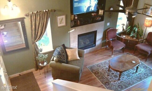 Building Photo - 4 br, 3.5 bath House - 8154 Cedar Chase Dr