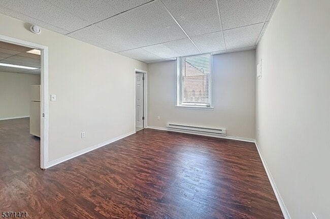 Building Photo - 28 W Blackwell St